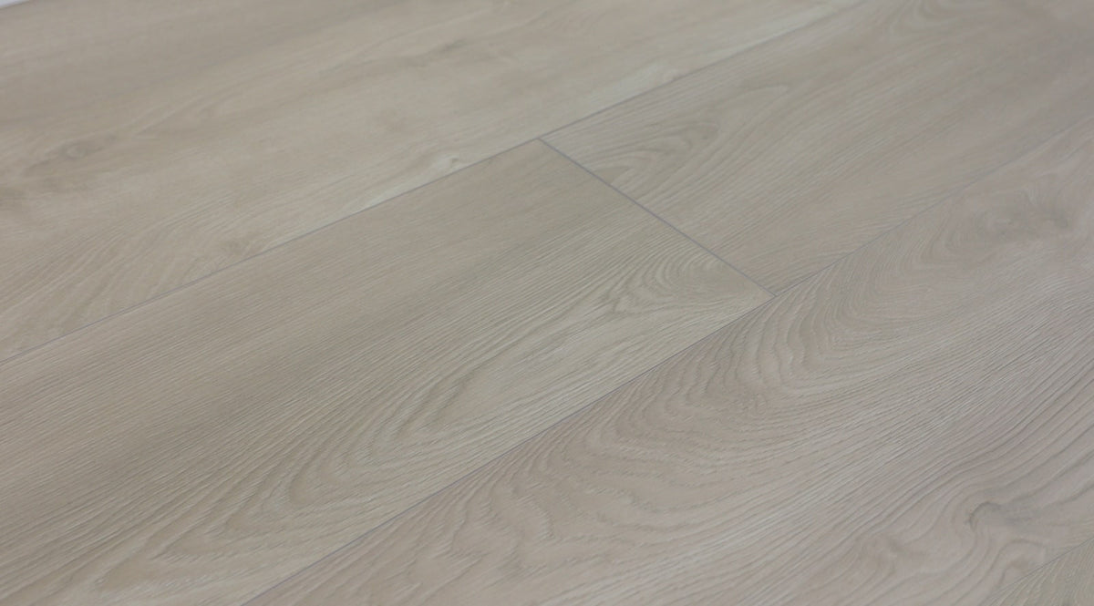 Pavimento laminato Mammut Plus 4752 Makro Oak Light