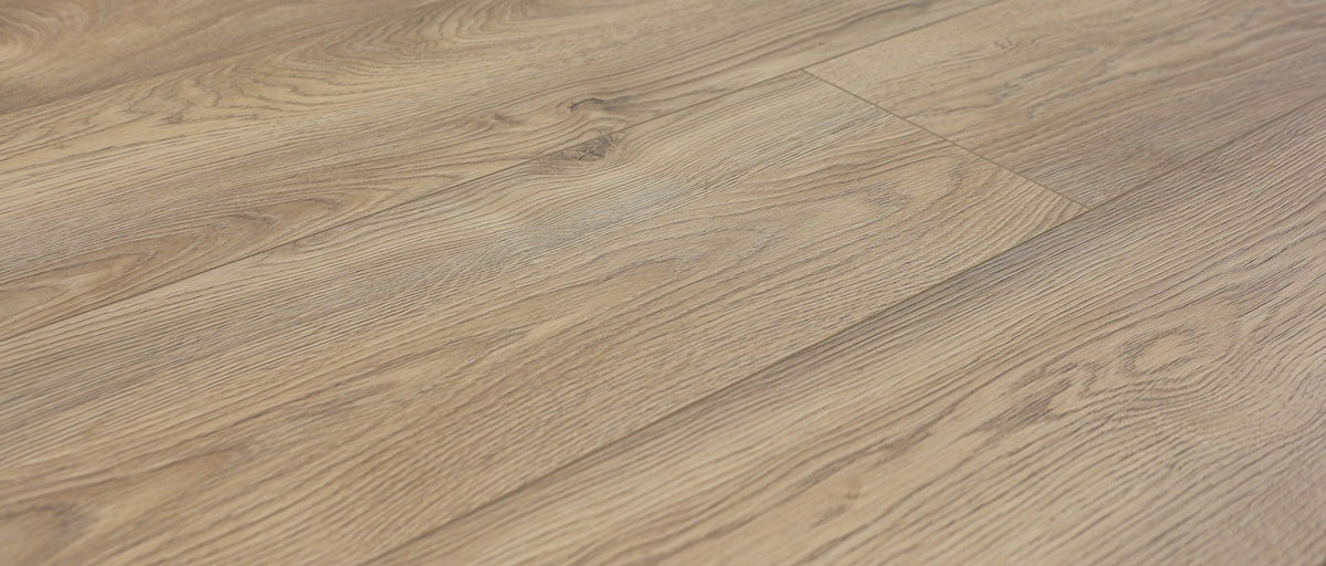 Pavimento laminato Mammut Plus 4794 Oak Makro